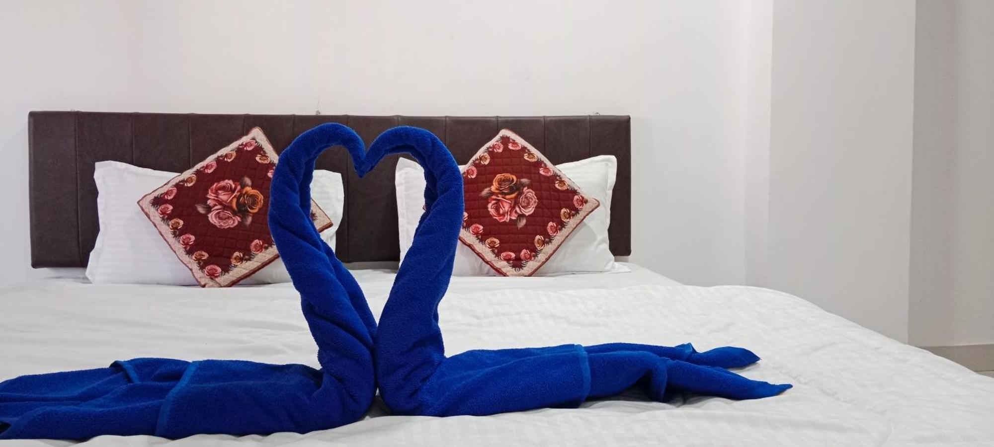 אודייפור Hotel Aaradhya מראה חיצוני תמונה